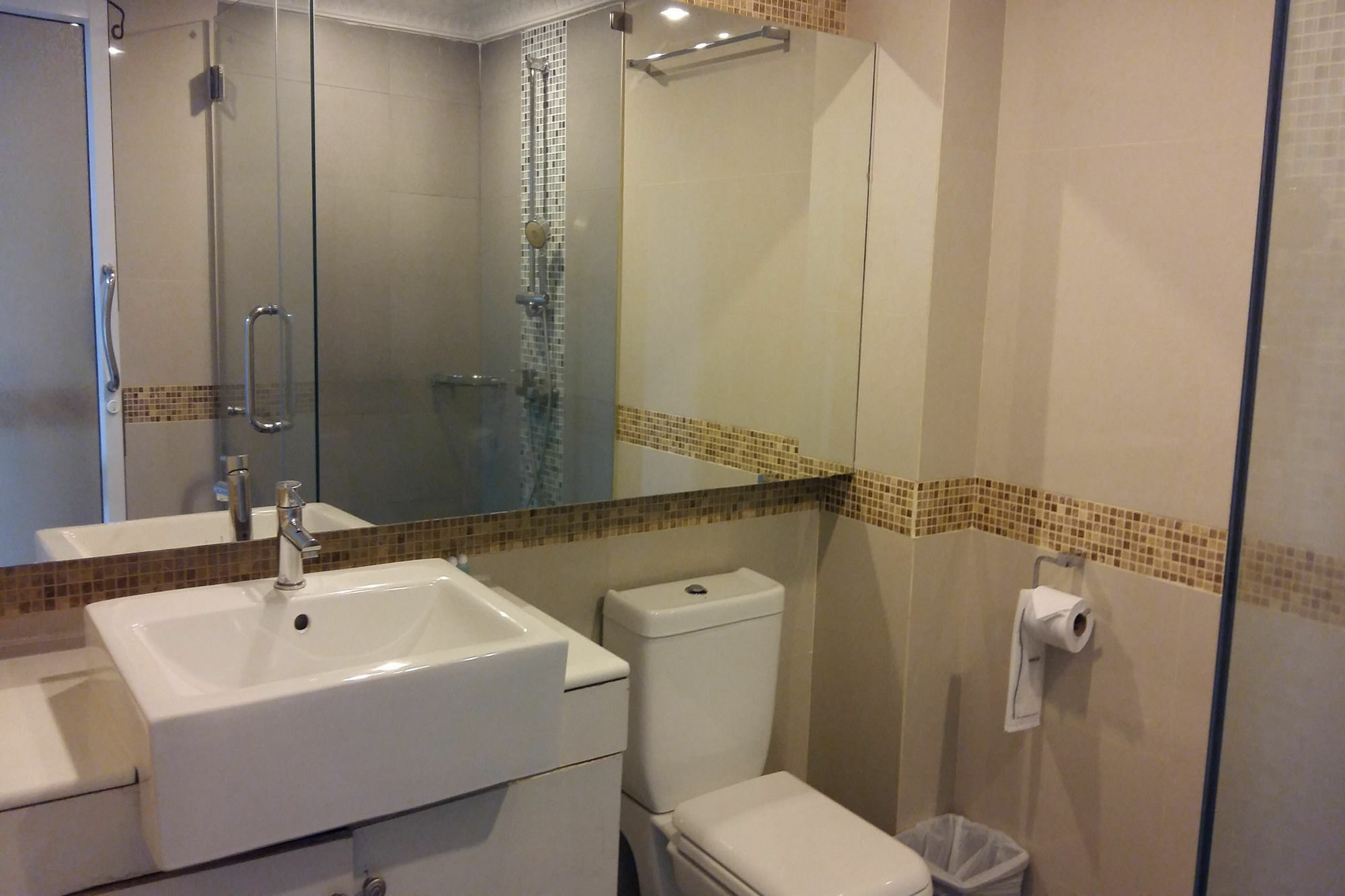 Pattaya International Lodge מראה חיצוני תמונה